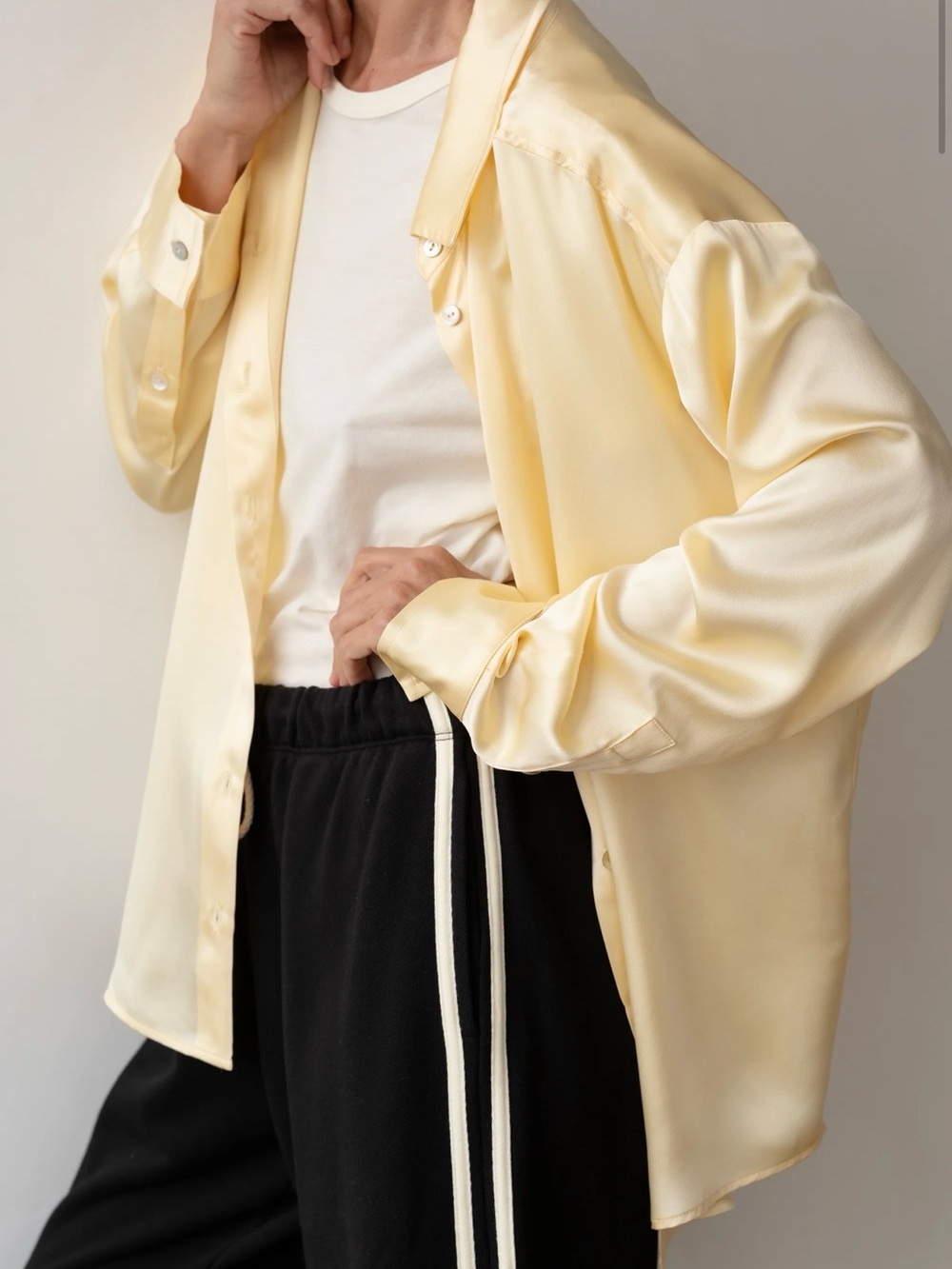DONNI. The Silk Shirt Butter M